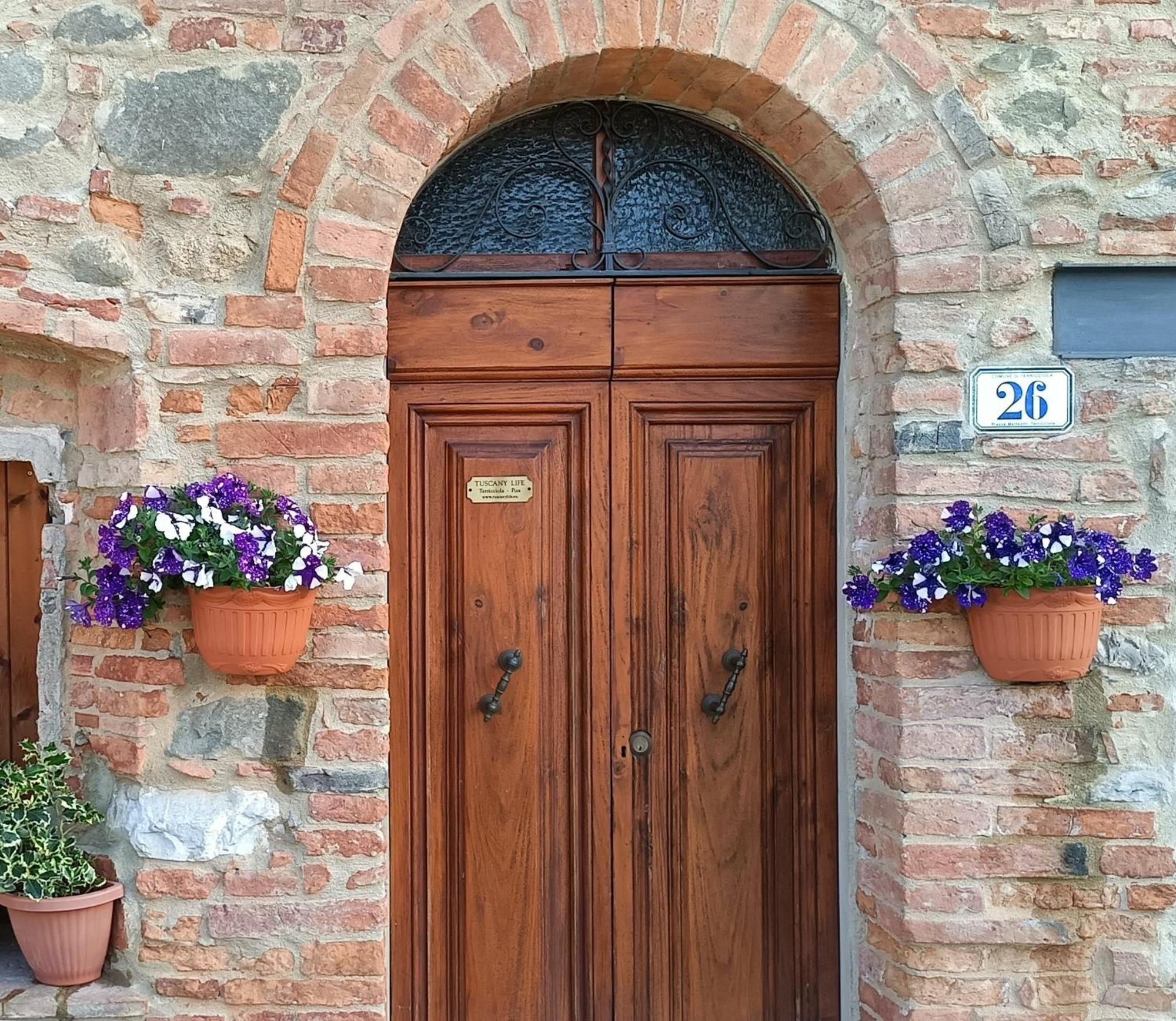 Tuscany Life Terricciola المظهر الخارجي الصورة